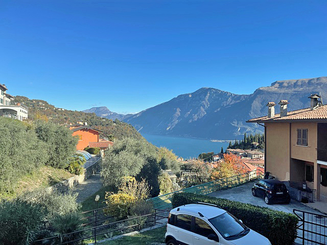 Vendesi Appartamento nel bel borgo di Pieve a Tremosine sito in un piccolo condominio con 12 unita immobiliare